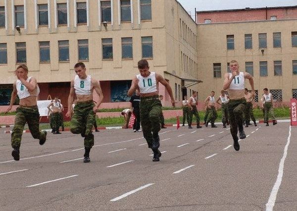 Чем занимаются в Вооруженных силах